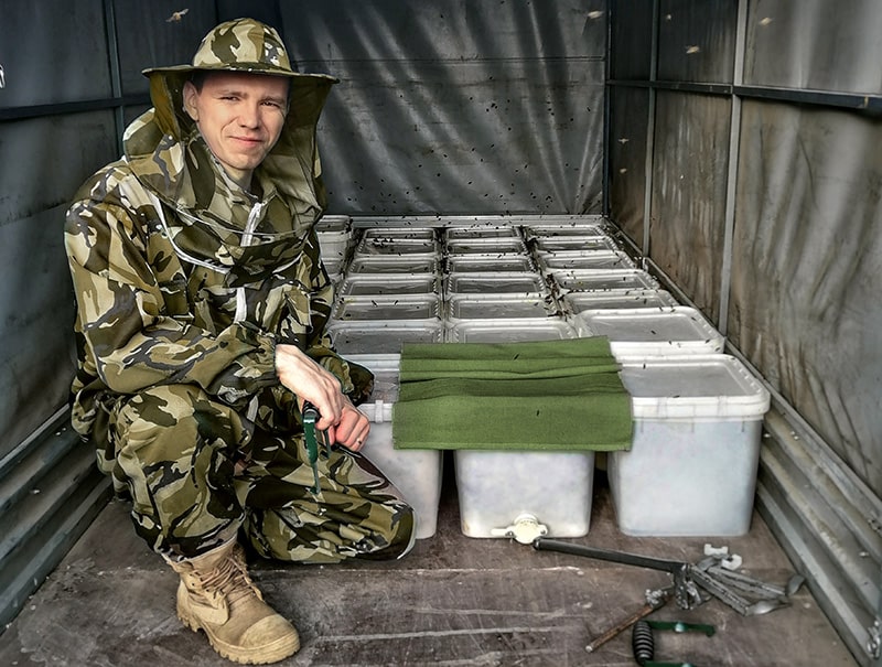 На пасеке пчеловода